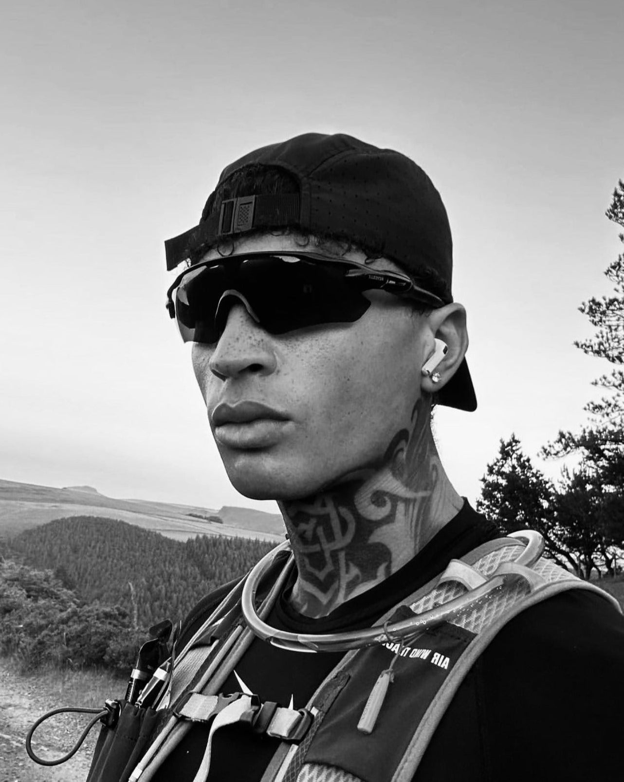 RAPTOR Sunglasses - Black